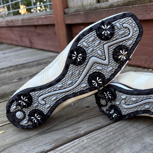 FootJoy LoPro White and Cream Plaid Women’s Golf Oxfords. 9.5. Like New - Picture 10 of 10